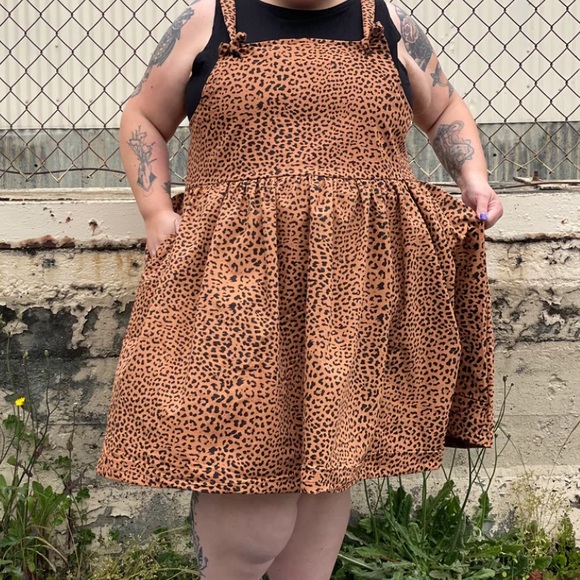 Leopard Overall Dress NWOT - Picture 1 of 4